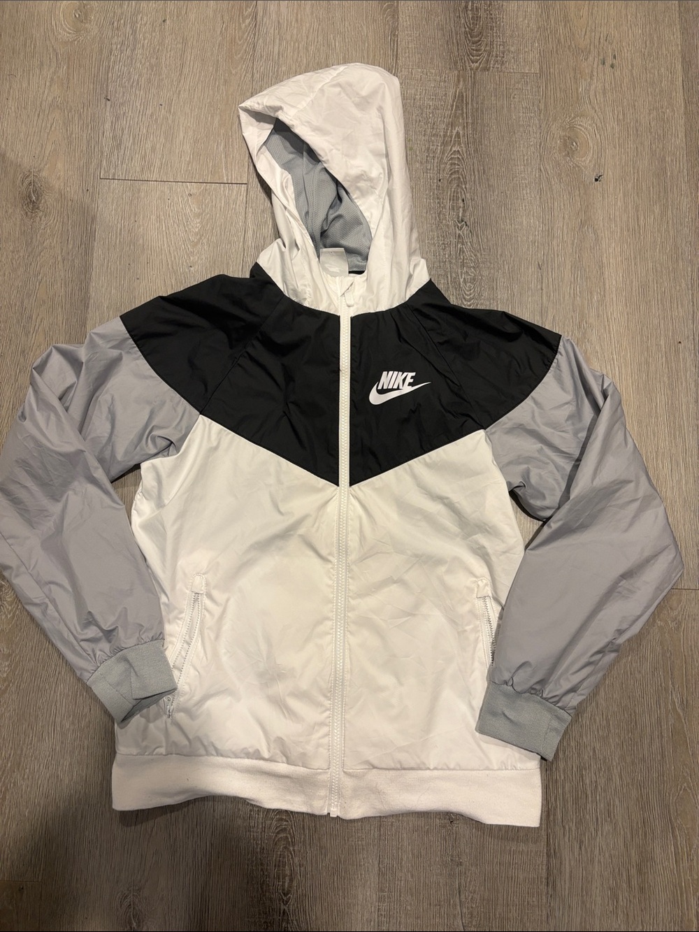 Nike Sportswear Windrunner Jacket - White, Black, Gray